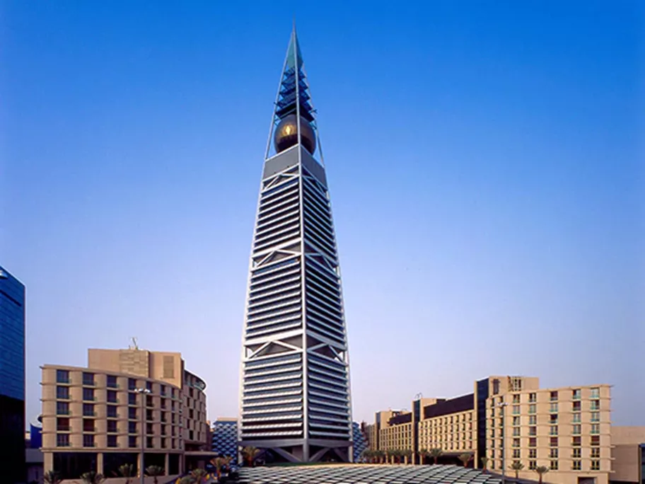 The iconic Al Faisaliah Tower stands as a symbol of Riyadh’s modern skyline, offering Servcorp clients a prestigious business address in one of the city’s most recognized landmarks.